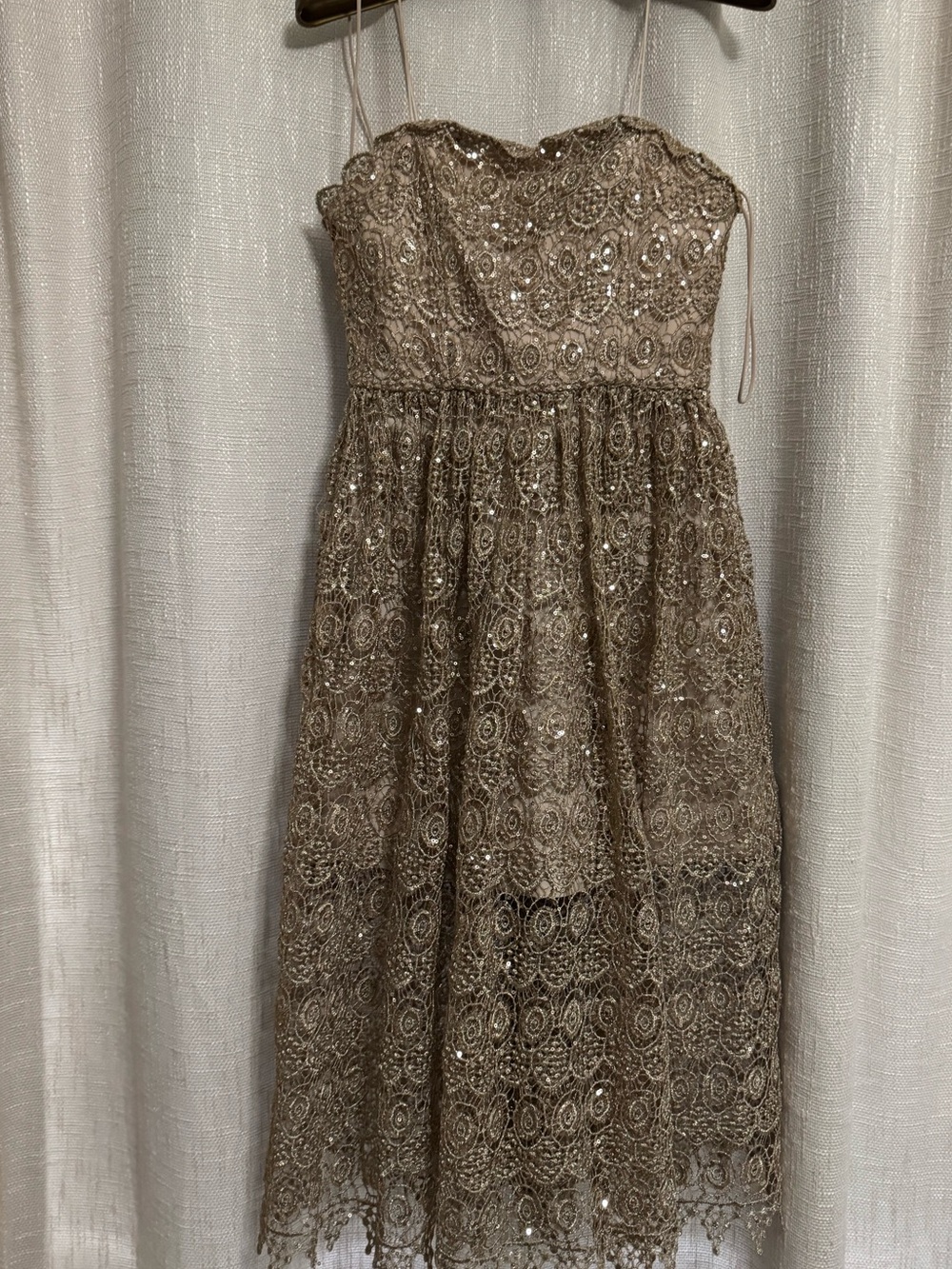 Alice + Olivia Gold Sequin Midi Dress - Picture 4 of 6